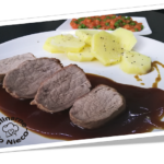 Czekoladowa Rolada z Kremem Mascarpone i Orzeszkami Makadamia