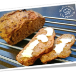 Roladka z Polędwiczki Wieprzowej ze Szpinakiem i Karmelizowaną Cebulką oraz Sosem Cebulowym