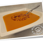 Sałatka Prosciutto z Pieczoną Dynią i Orzechami