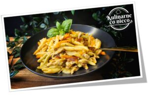 Fusilli Pugliesi z Kurczakiem, Dynią i Suszonymi Pomidorami (*SERIA FIT*) Obraz2
